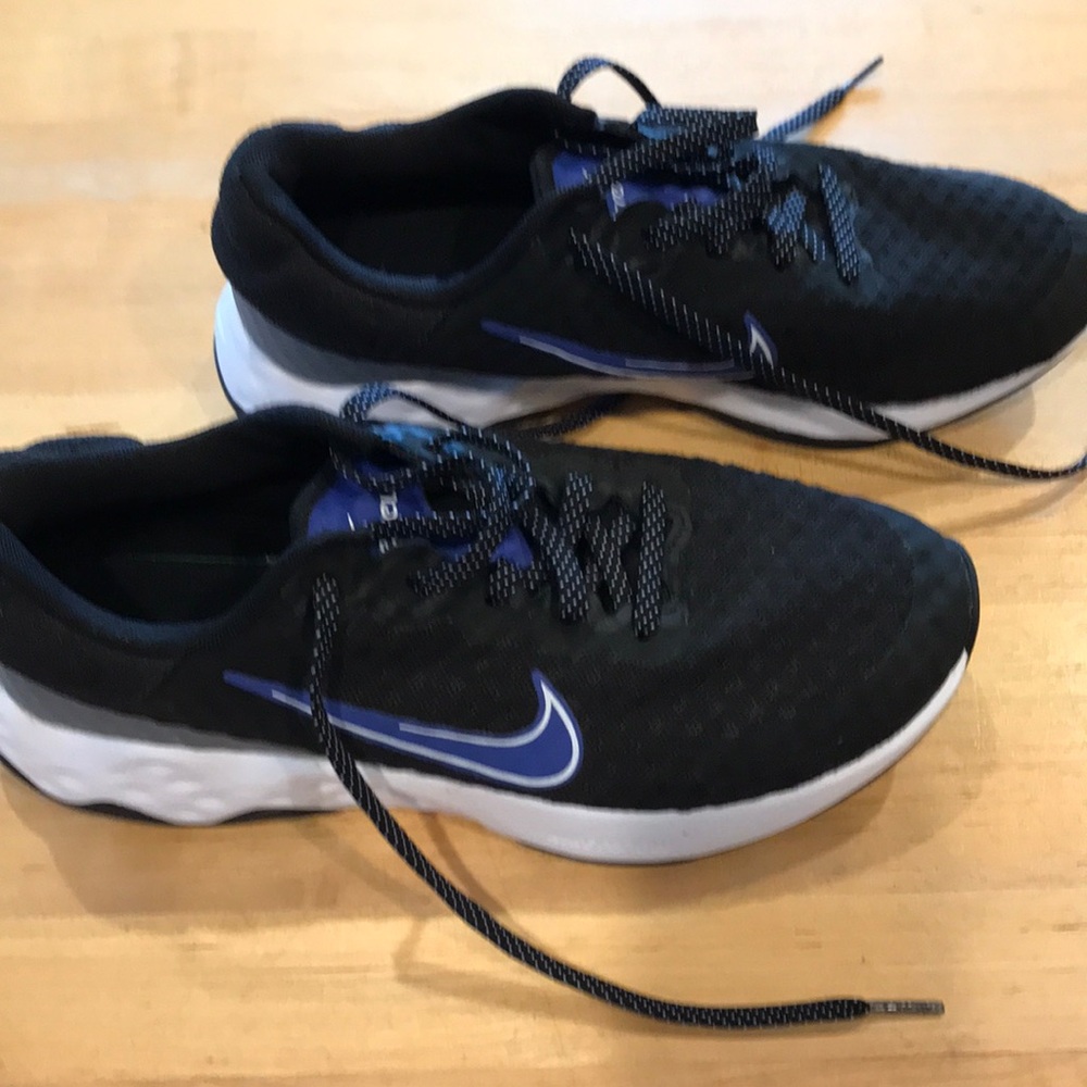 Womens Nike Sneakers